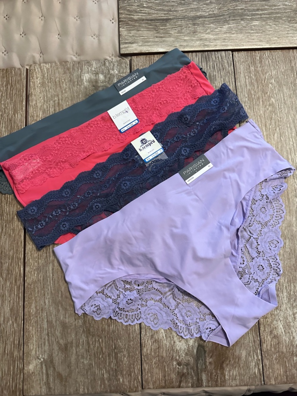 NWT Bundle of four pair of panties with lace detailing , Size XL (8)